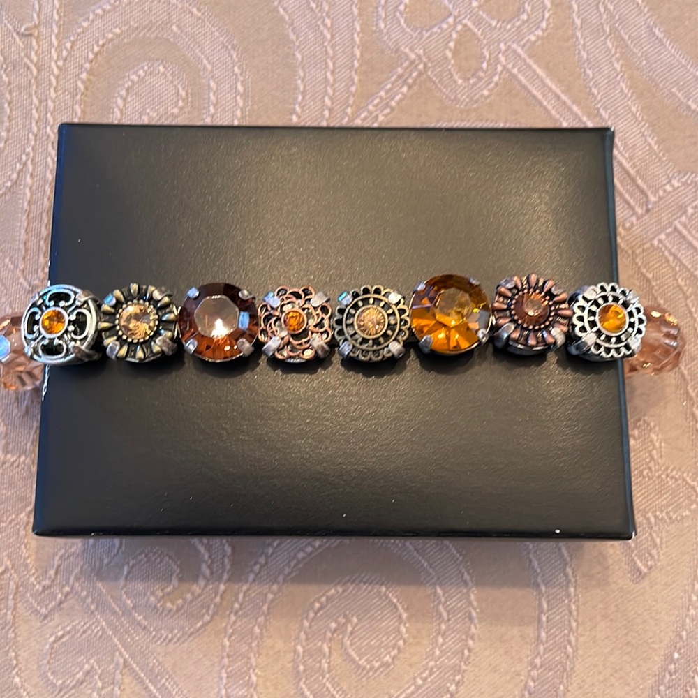 🆕 NIB AVON Mix & Stack Beaded Stretch Bracelet in Topaz